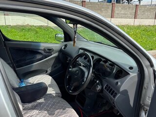 2001 Daihatsu YRV I, серый, 300000 рублей, вид 5