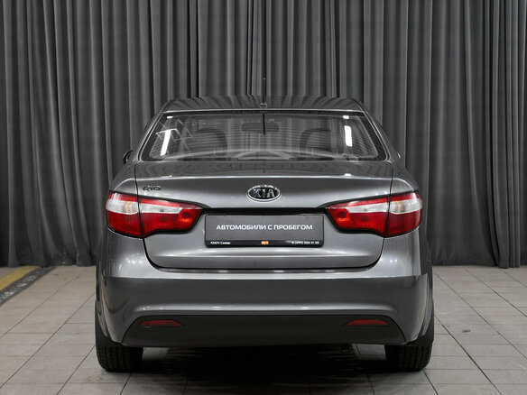 2012 Kia Rio 5-speed III, серый, 700000 рублей - вид 4