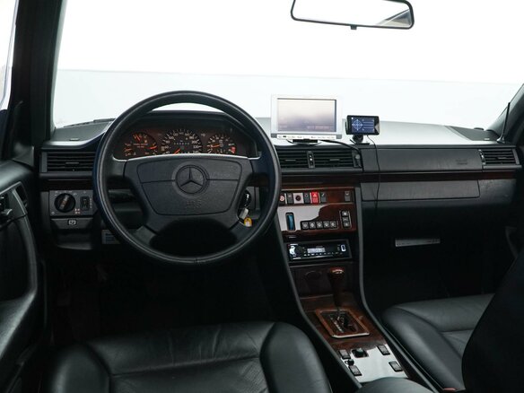 1993 Mercedes-Benz E-Класс 320 I (W124), серый - вид 10