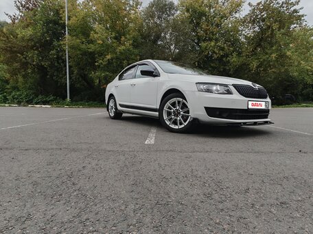 2013 Skoda Octavia III (A7), белый, 830000 рублей, вид 4