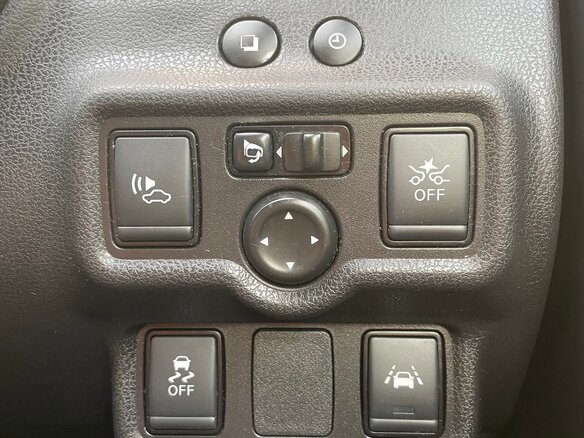 2018 Nissan Note e-Power II Рестайлинг, чёрный, 1520000 рублей - вид 17