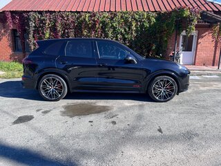 2015 Porsche Cayenne GTS II Рестайлинг (958), чёрный, 3950000 рублей, вид 3
