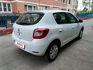 2016 Renault Sandero II, белый, 645000 рублей, вид 4
