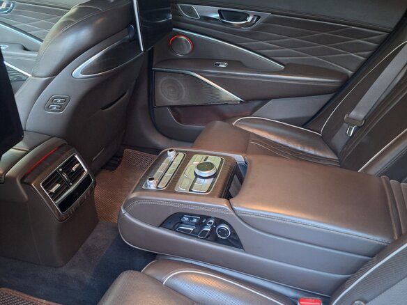 2019 Kia K900 II, коричневый, 2699000 рублей - вид 20
