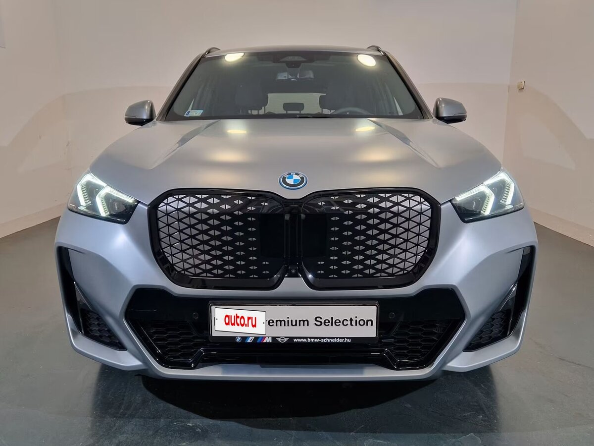 Открыть фотографии: BMW iX1