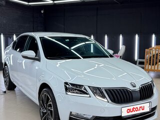 2018 Skoda Octavia III (A7) Рестайлинг, белый, 1500000 рублей, вид 3