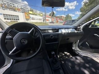 2015 Skoda Rapid I, белый, 950000 рублей, вид 5