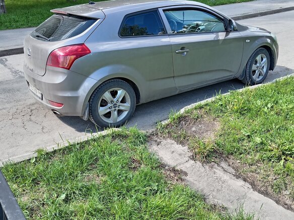 2008 Kia Ceed I, бежевый, 350000 рублей - вид 4