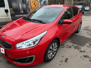 2018 Kia Ceed II Рестайлинг, красный, 1480000 рублей, вид 2