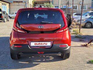 2019 Kia Soul III, красный, 2000000 рублей, вид 5