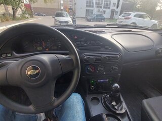2014 Chevrolet Niva I Рестайлинг, серебристый, 505000 рублей, вид 4