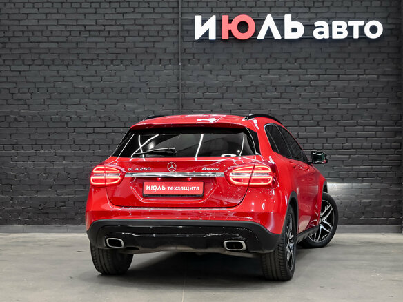 2014 Mercedes-Benz GLA 250 I (X156), красный - вид 4