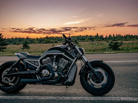 2009 Harley-Davidson V-Rod, серый, 2000000 рублей, вид 1
