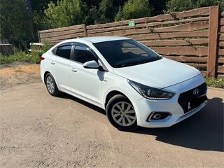 2018 Hyundai Solaris II, белый, 1050000 рублей, вид 1