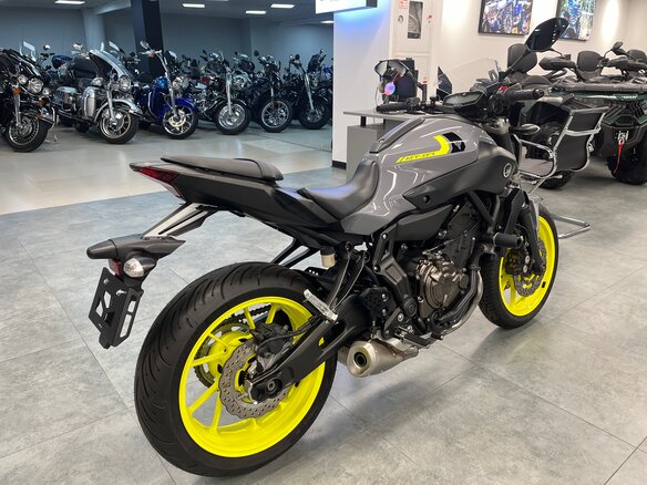 2017 Yamaha MT-07 (FZ-07), серый, 770000 рублей - вид 5