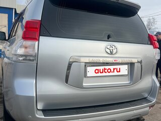 2010 Toyota Land Cruiser Prado 150 Series, серебристый, 2800000 рублей, вид 4