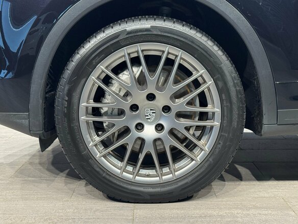 2015 Porsche Cayenne S II Рестайлинг (958), чёрный, 3790000 рублей - вид 10