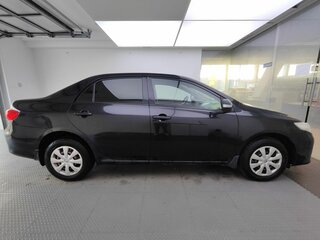 2011 Toyota Corolla X (E140, E150) Рестайлинг, чёрный, 670000 рублей, вид 4