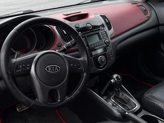 2011 Kia Cerato Koup II, красный, 790000 рублей, вид 4