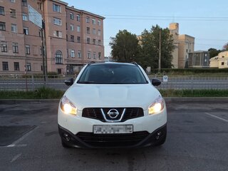 2013 Nissan Qashqai+2 I Рестайлинг, белый, 1300000 рублей, вид 1