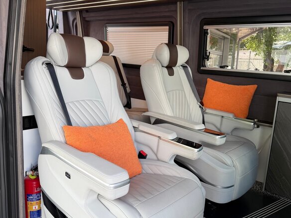 2024 Ford Transit, чёрный, 13900000 рублей - вид 18