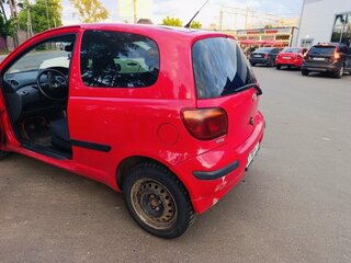 2003 Toyota Yaris I, красный, 350000 рублей, вид 2
