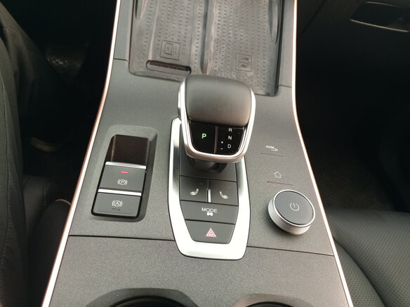 2024 Omoda C5 I, серый, 1800000 рублей - вид 14