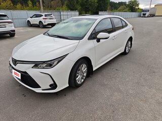 2021 Toyota Corolla XII (E210), белый, 1960000 рублей, вид 1