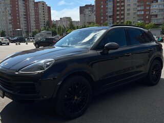 2018 Porsche Cayenne III, чёрный, 5450000 рублей, вид 2