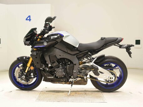 2022 Yamaha MT-10SP, серебристый, 1825000 рублей, вид 2