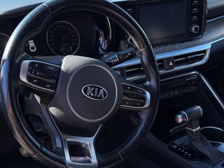 2020 Kia K5 III, серый, 2500000 рублей, вид 4