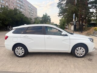 2021 Lada (ВАЗ) Vesta SW I, белый, 1000000 рублей, вид 4
