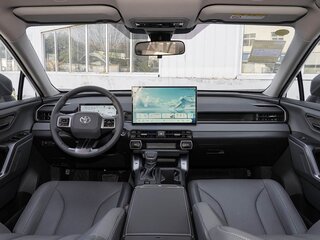 2026 Toyota RAV4 VI (XA60), белый, 4280000 рублей, вид 3
