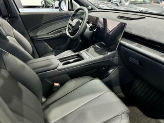 2026 Omoda C7, серый, 3299000 рублей, вид 3