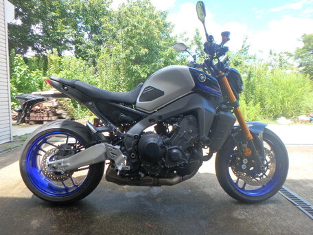 2021 Yamaha MT-09 (FZ-09), серый, 1150000 рублей, вид 3