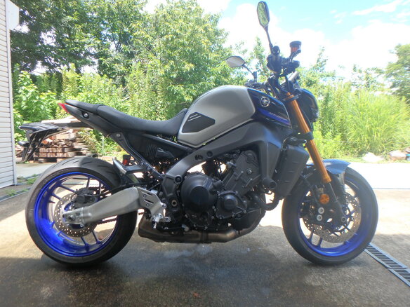 2021 Yamaha MT-09 (FZ-09), серый, 1150000 рублей - вид 2
