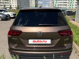 2017 Volkswagen Tiguan II, коричневый, 1970000 рублей, вид 4