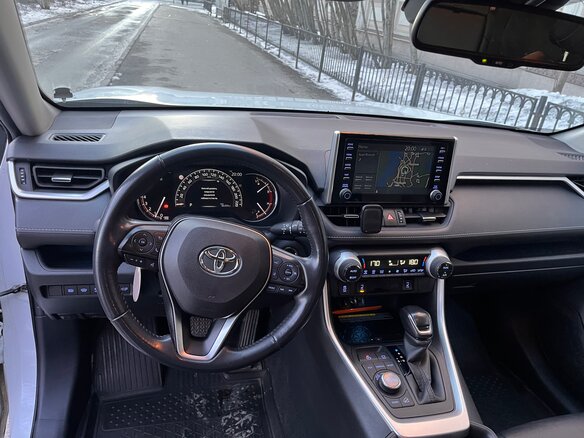 2020 Toyota RAV4 V (XA50), белый, 4000000 рублей - вид 6
