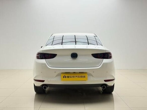 2023 Mazda 3 Axela IV (BP), белый, 1570000 рублей - вид 5