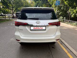 2021 Toyota Fortuner II Рестайлинг, белый, 6000000 рублей, вид 2