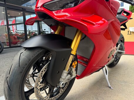 2025 Ducati Panigale V4, красный, 2547000 рублей, вид 3