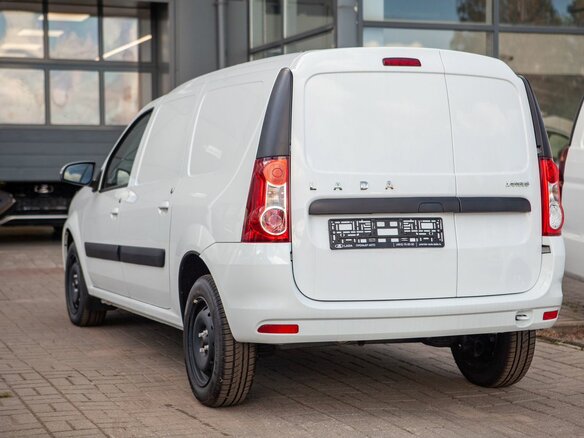 2026 Lada (ВАЗ) Largus I Рестайлинг, белый, 1647000 рублей - вид 6