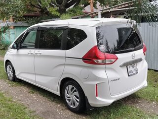 2019 Honda Freed II, белый, 1580000 рублей, вид 3