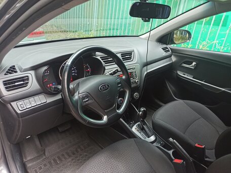 2016 Kia Rio III Рестайлинг, серый, 1080000 рублей, вид 5