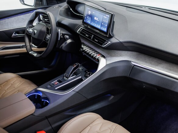 2024 Peugeot 5008 II Рестайлинг, белый, 4534000 рублей - вид 23