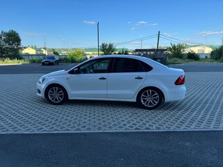 2011 Volkswagen Polo V, белый, 600000 рублей, вид 4