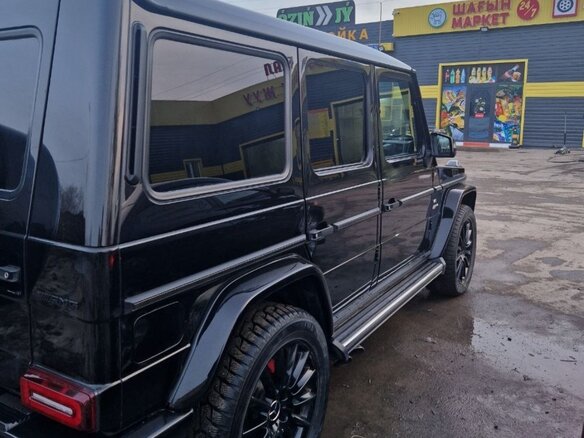 2010 Mercedes-Benz G-Класс 500 II (W463) Рестайлинг 2, чёрный, 3600000 рублей - вид 9