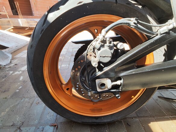 2010 Suzuki GSR 600, белый, 450000 рублей - вид 6