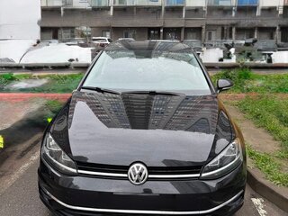 2020 Volkswagen Golf VII Рестайлинг, чёрный, 1730000 рублей, вид 4
