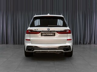 2020 BMW X7 40i I (G07), белый, 6499000 рублей, вид 4